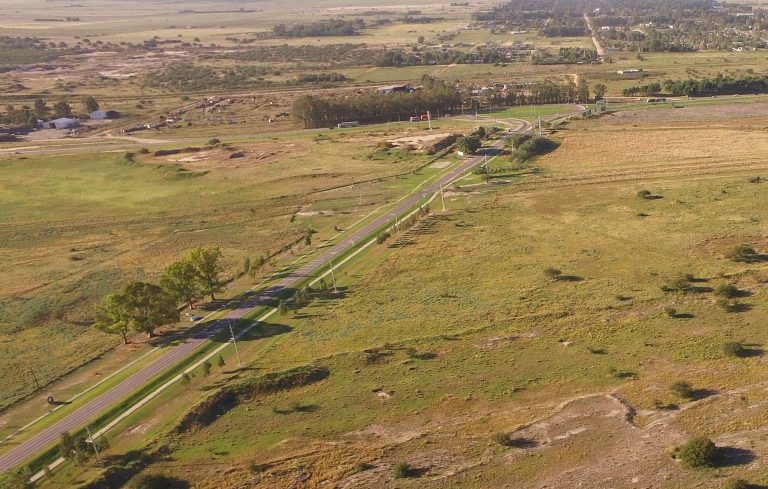 Terrenos a la venta nueve lotes con frente a la Ruta Nacional 3 ideal para construcción
